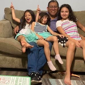 Meet your Posher, Romulo